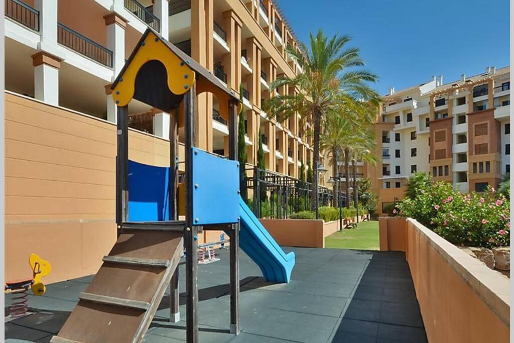 Penthouse With Sea Views In Marbella Apartman Kültér fotó