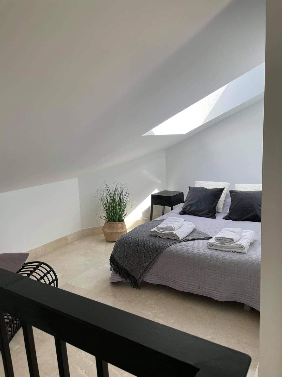 Penthouse With Sea Views In Marbella Apartman Kültér fotó